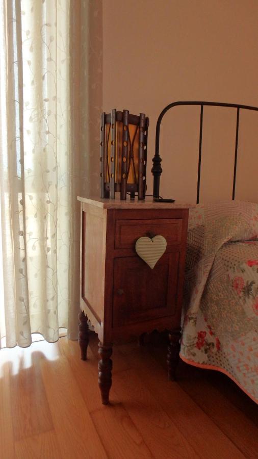 Suite Na Casa Da Andreia เซามาร์ทินโญโดปอร์โต ภายนอก รูปภาพ